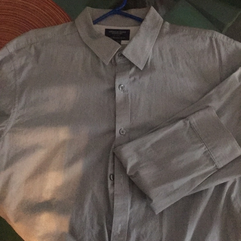 American Eagle long sleeve button down